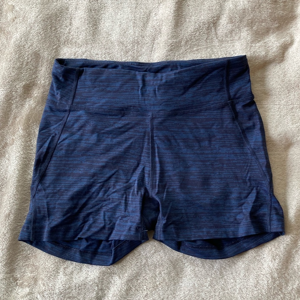 OUTDOOR VOICES | Techsweat flex shorts in Baltic